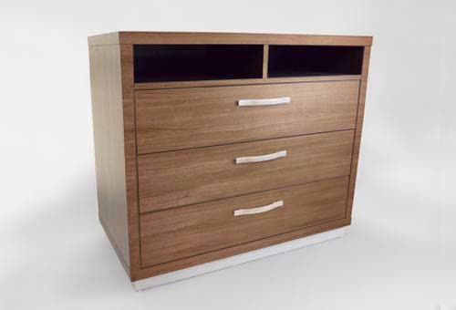 Adeyo media dresser